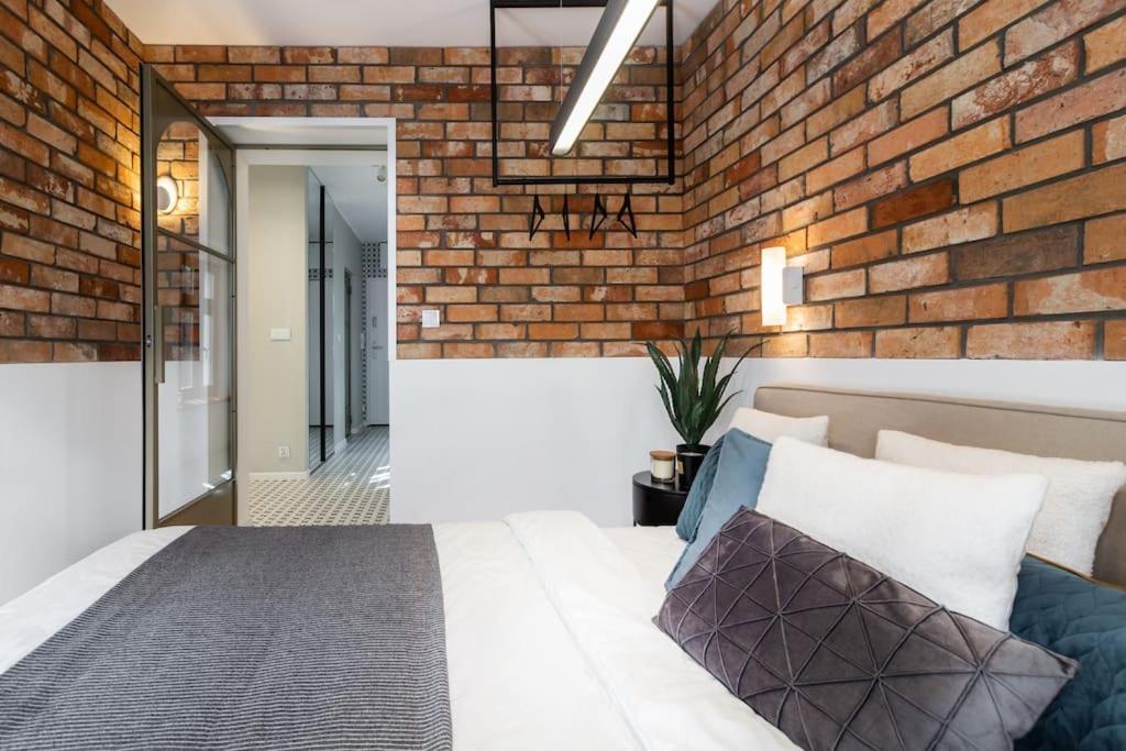 Stylowy Apartament Nad Odra Wroclaw Ngoại thất bức ảnh