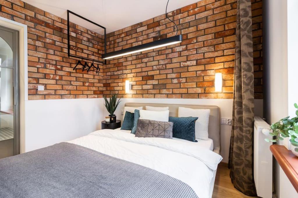 Stylowy Apartament Nad Odra Wroclaw Ngoại thất bức ảnh